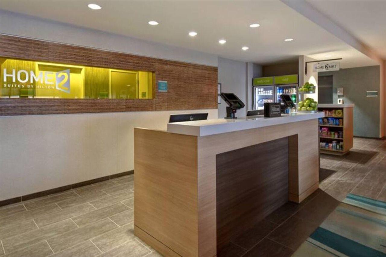 Home2 Downtown Delano, Ks Hotel 3*